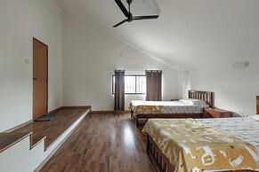 Azura Villa by Stayjadegardenhome Theatreluxury