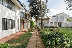 Azura Villa by Stayjadegardenhome Theatreluxury