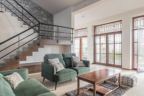 Azura Villa by Stayjadegardenhome Theatreluxury