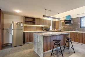 Azura Villa by Stayjadegardenhome Theatreluxury