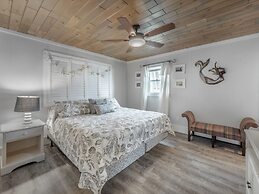 Barefoot Bungalow Kure