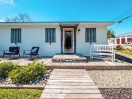 Barefoot Bungalow Kure