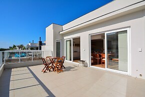 Cobertura SunClub-300 mtrs da Praia