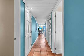 Edgewater Tower 1-608