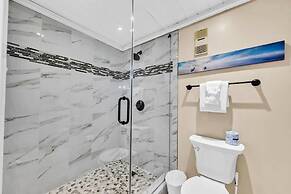 Edgewater Tower 1-608