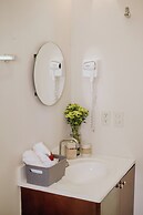 La Playa Hotel Boutique & Suites