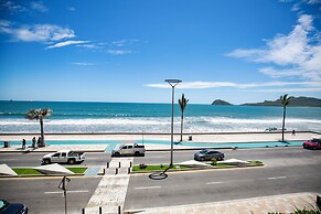 Depto. en el Malecón 2 rec Vista al Mar