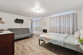 Rainier Guesthouse - Walk to Metro