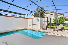 4BR Townhome With Pool at Storey Lake