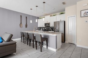 Relax Near Disney 4BR Home With Pool
