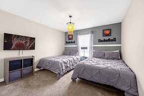 Relax Near Disney 4BR Home With Pool