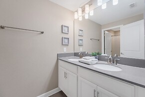 Relax Near Disney 4BR Home With Pool