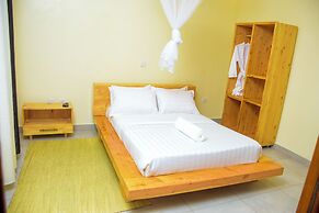 Rond Point Gorilla Boutique - Kinigi