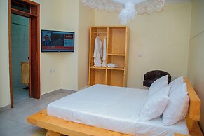 Rond Point Gorilla Boutique - Kinigi