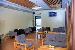 Rond Point Gorilla Boutique - Kinigi