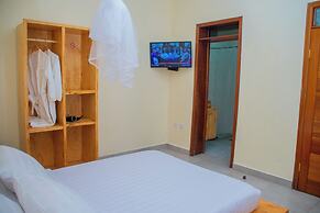Rond Point Gorilla Boutique - Kinigi