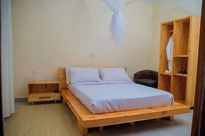 Rond Point Gorilla Boutique - Kinigi