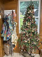 Hominy Ridge Cabins and Gift Shop