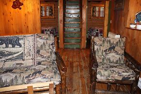 Hominy Ridge Cabins and Gift Shop