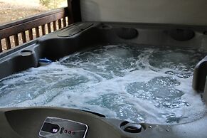 Hominy Ridge Cabins and Gift Shop