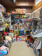 Hominy Ridge Cabins and Gift Shop