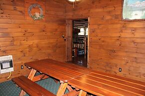 Hominy Ridge Cabins and Gift Shop