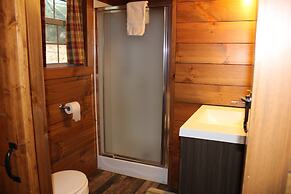 Hominy Ridge Cabins and Gift Shop