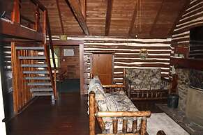 Hominy Ridge Cabins and Gift Shop