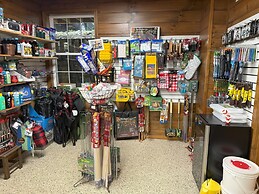 Hominy Ridge Cabins and Gift Shop