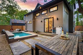 Private Pool, Firepit, Patio Steps to East Austin Dining, Music, Art, 
