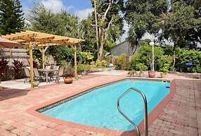 Pool Home in Seminole 5miles to Beach