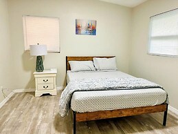 Pool Home in Seminole 5miles to Beach