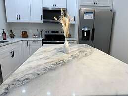 Pool Home in Seminole 5miles to Beach