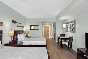 Serene Studio at Sandestin Pool, Hot Tub, Beach Shuttle, Walk to Bayto