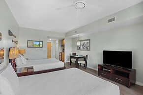 Serene Studio at Sandestin Pool, Hot Tub, Beach Shuttle, Walk to Bayto