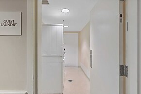 Serene Studio at Sandestin Pool, Hot Tub, Beach Shuttle, Walk to Bayto