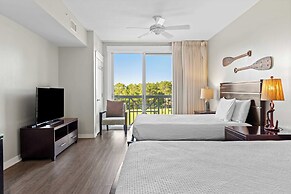 Serene Studio at Sandestin Pool, Hot Tub, Beach Shuttle, Walk to Bayto