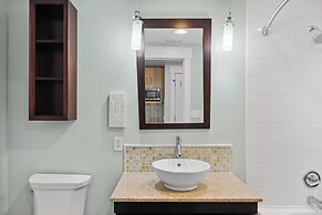 Serene Studio at Sandestin Pool, Hot Tub, Beach Shuttle, Walk to Bayto