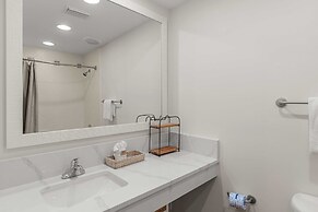 Resort Condo Steps to Beach Pool, Hot Tub, Tennis, Golf Sandestin, Mir