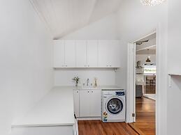 Hamptons White House