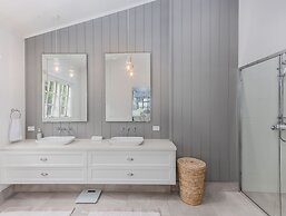 Hamptons White House