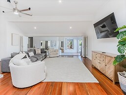 Hamptons White House