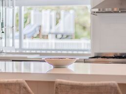 Hamptons White House