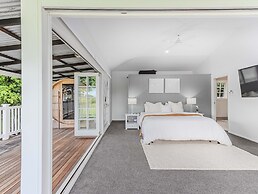 Hamptons White House