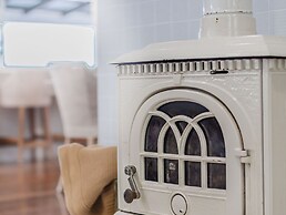 Hamptons White House