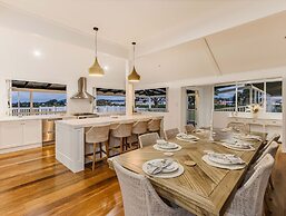 Hamptons White House