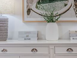 Hamptons White House