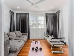 Hamptons White House