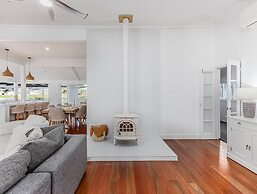 Hamptons White House