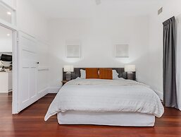 Hamptons White House